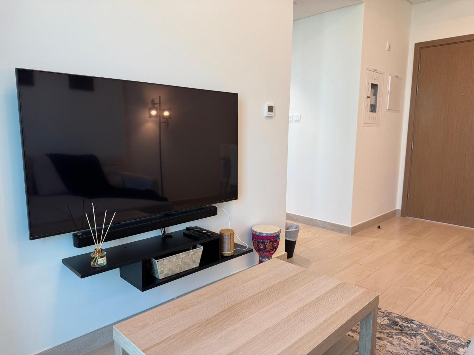 Ashri Luxurious With Breathtaking Views In Azizi Creek Views, Fawad * Dubai